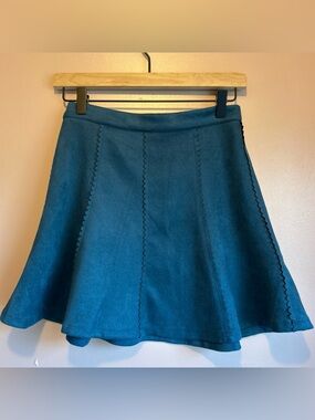 Mi Ami By Francesca’s Teal Scalloped Mini Skirt Size S